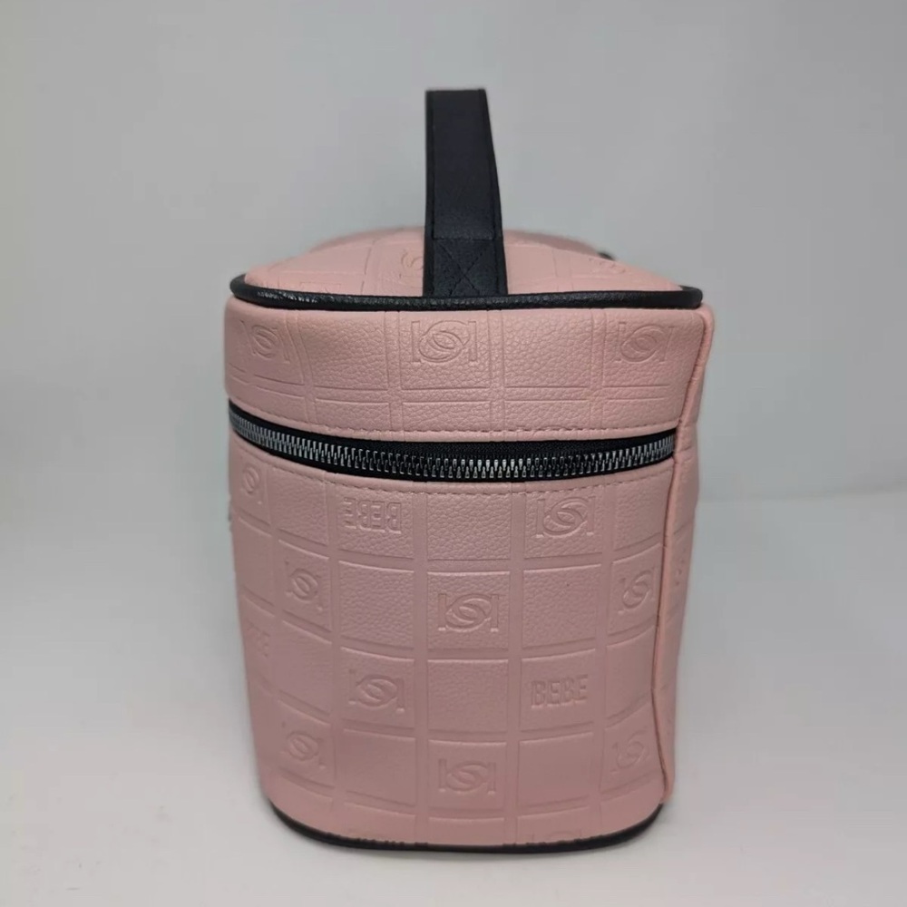 ❌SALE❌Bebe Soft Train Quilted Case Faux Leather Makeup Travel Bag Large Size.NWT - Picture 4 of 12